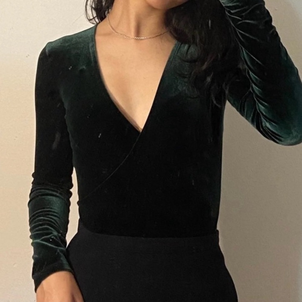 Madewell Velvet Vneck Body Suit Long Sleeve Size XS Green